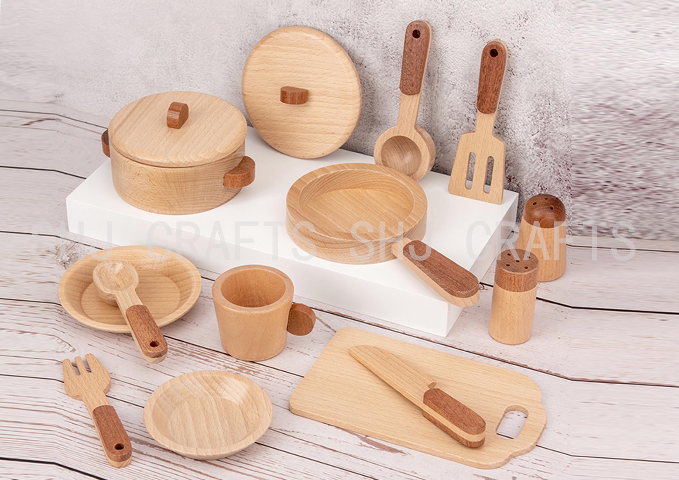 SHJ00485 Wooden kitchenware